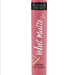 Victoria's Secret Love Matte Cream Lip Stain .11 oz